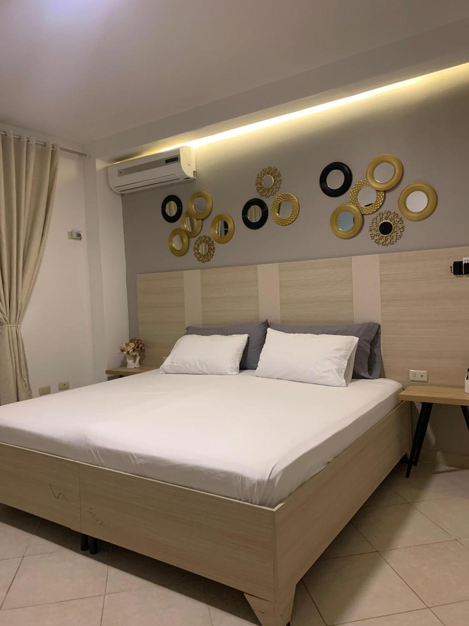 Los Soles Suite Mall Del Sol Guayaquil Airport Exterior photo