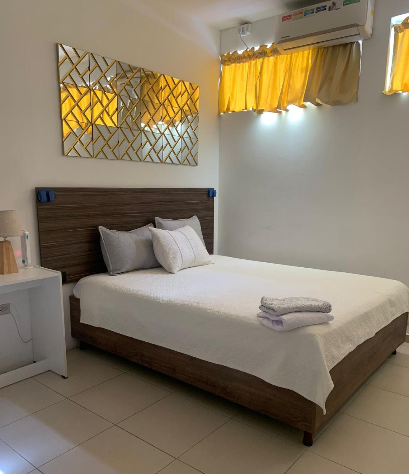 Los Soles Suite Mall Del Sol Guayaquil Airport Exterior photo